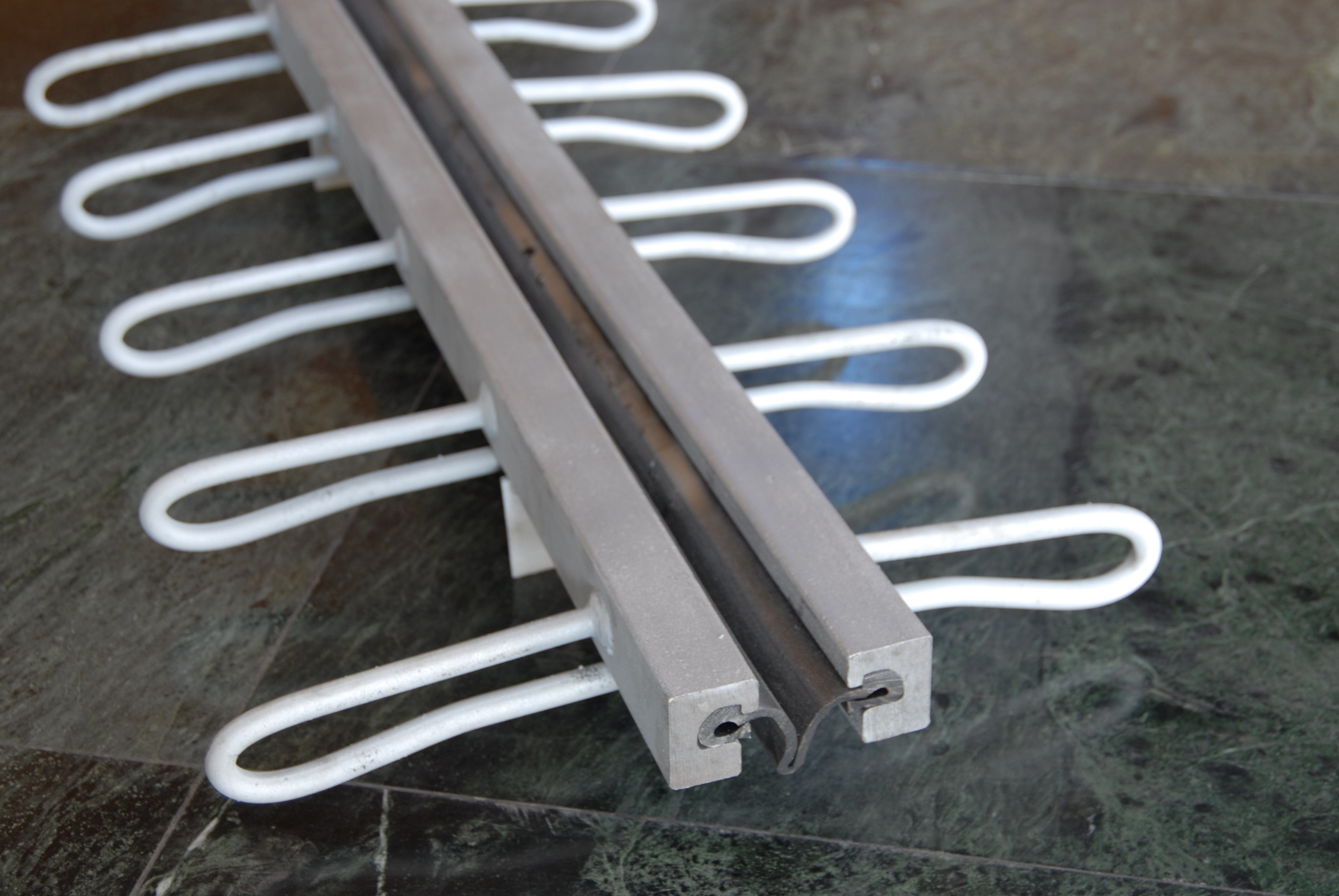 橋梁伸縮縫常見問(wèn)題總結(jié) 橋梁伸縮縫常見問(wèn)題總結(jié)